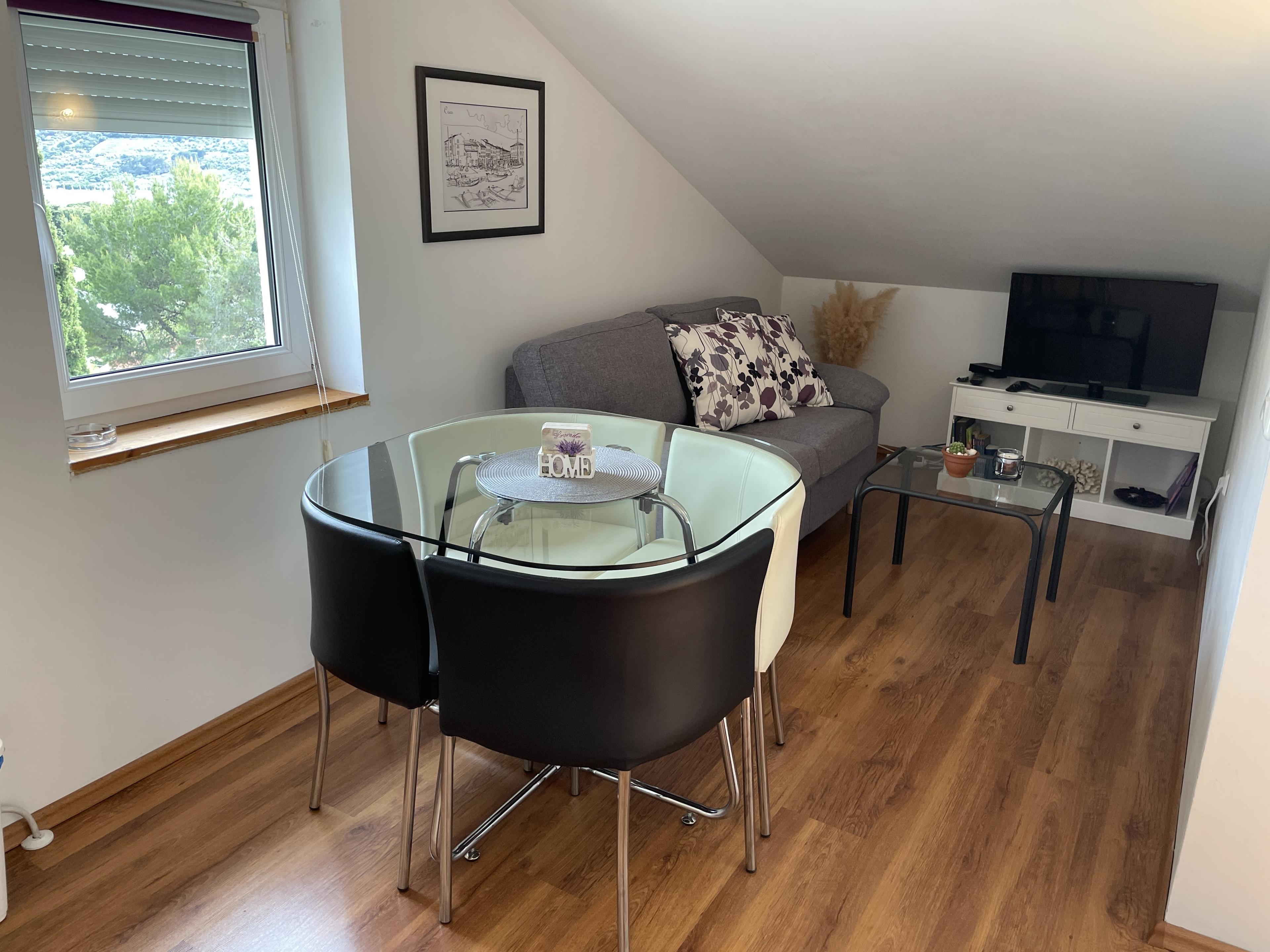 Studio Lila thumbnail 3