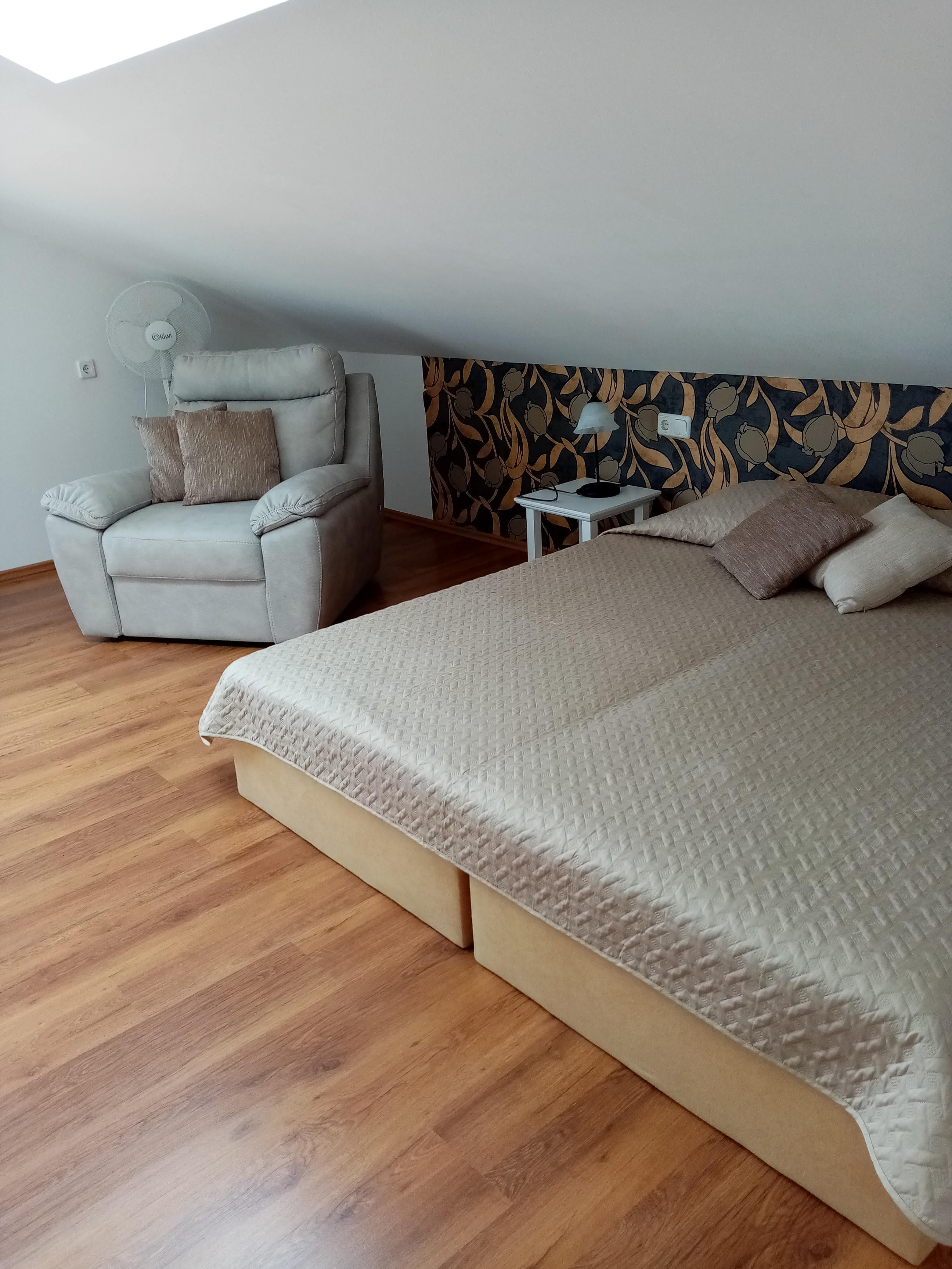 Apartment Orange thumbnail 5